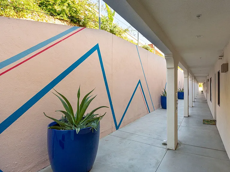 Mission West Lofts — Photo 15