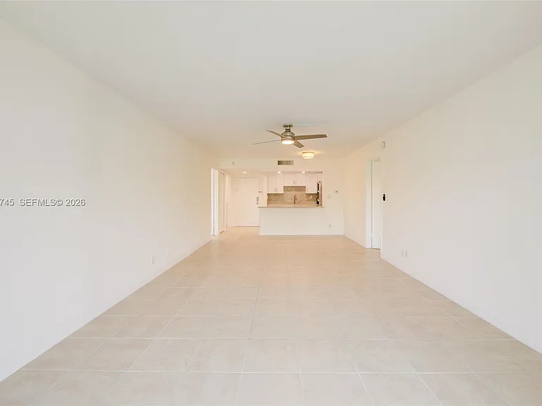 200 Lakeview Dr #211 — Photo 10