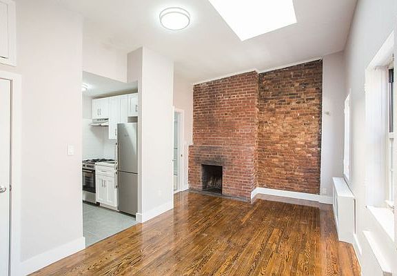 4th image of 310 W 22nd St APT 4A