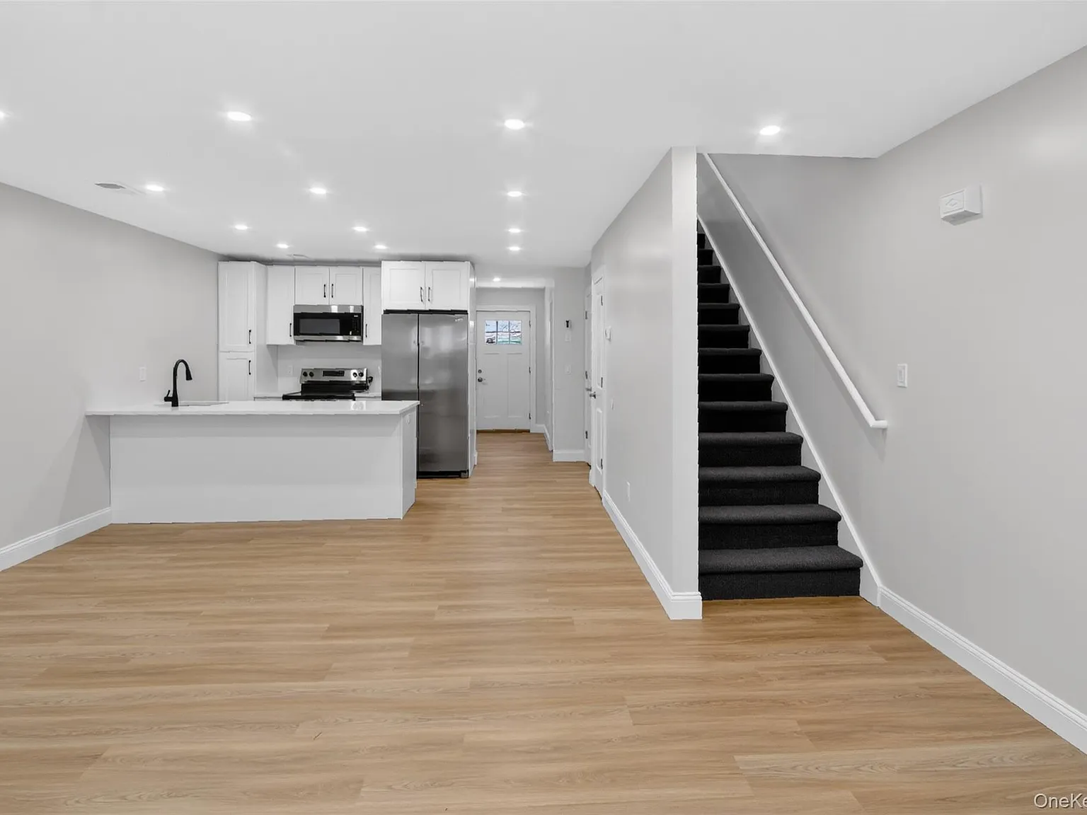 2 bed, 2.0 bath, 1280 sqft, $2,900 — Photo 4