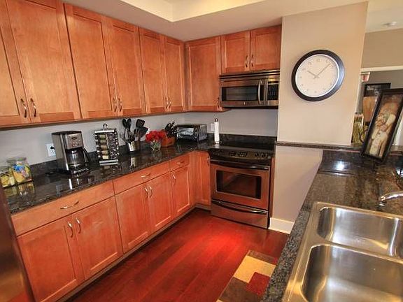 3rd image of 314 N Broadway APT 1102
