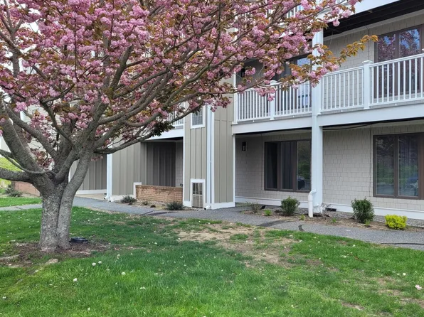 42 Old Colony Way E #8, Orleans, MA 02653