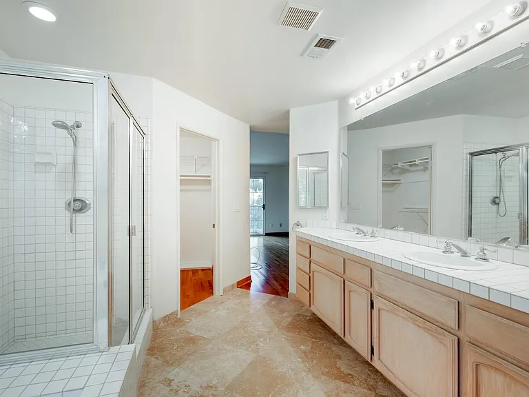 5105 Renaissance Ave — Photo 24