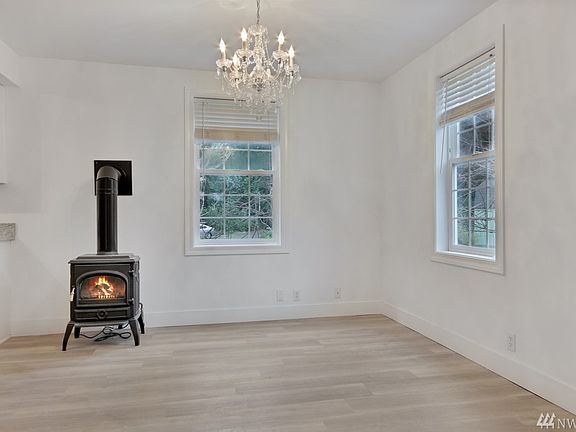 4th image of 4506 172nd Ave NW