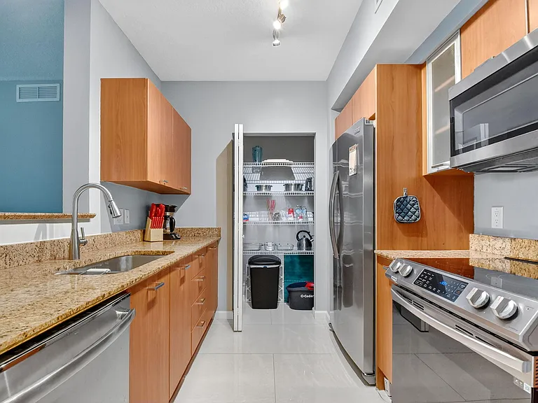 625 Casa Loma Blvd #306 — Photo 9