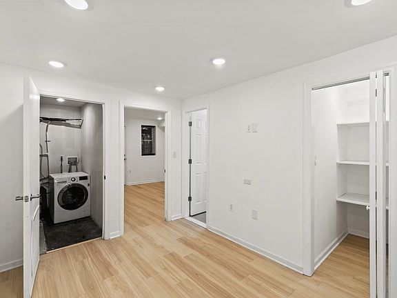5th image of 86 Vroom St #1