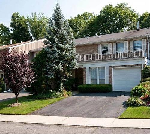 1st image of 122 Terrace Ct