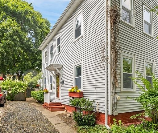 3rd image of 64 Warren St #2