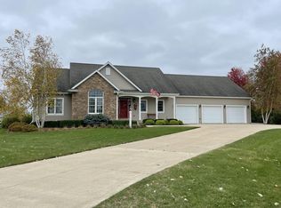 73 Wetherby Dr, Sterling, IL 61081