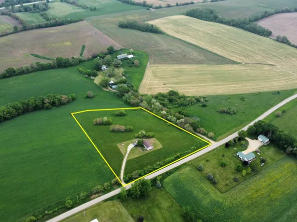 W3552 Middle Juda Rd, Juda, WI 53550