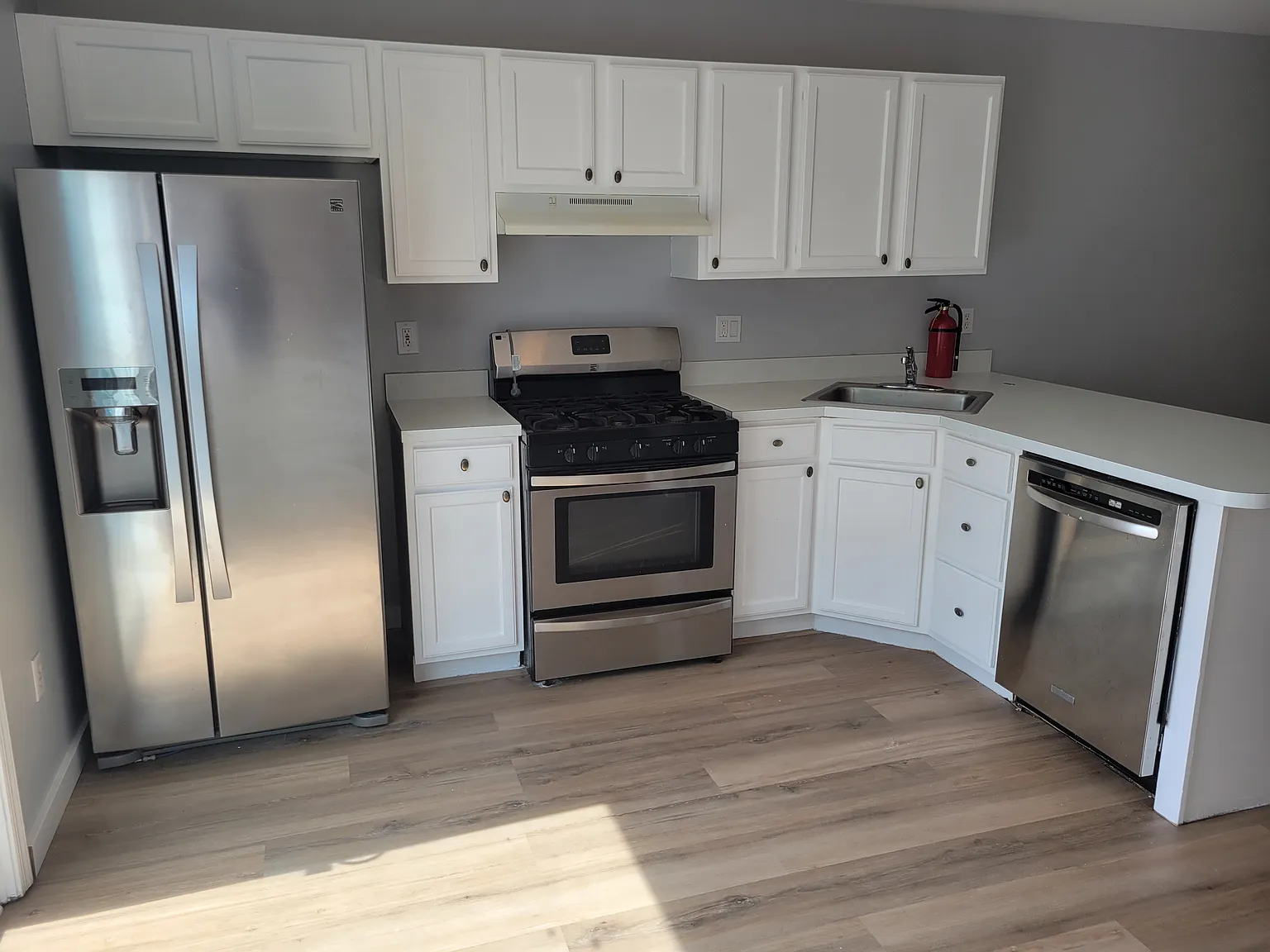 For Rent 3 bedrooms 2.5 bathroom $2675/mo — Photo 2
