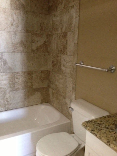 2nd image of 11530 N May Ave APT 105