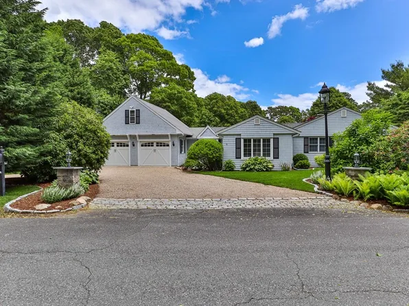 16 Long Pond Cir, Barnstable, MA 02630