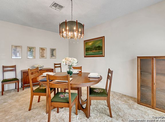 5th image of 6011 Royal Point