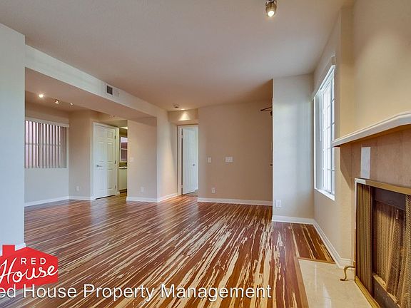 5th image of 7553 La Jolla Blvd #1/2