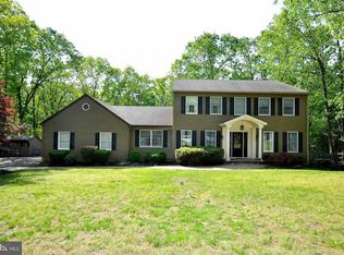 6 Lexington Ct, Shamong, NJ 08088