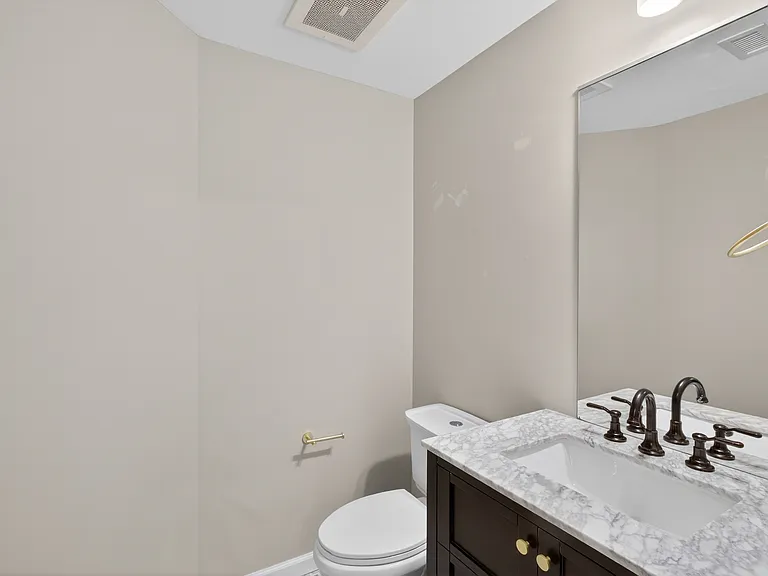 1390 Kenyon St NW #602 — Photo 14