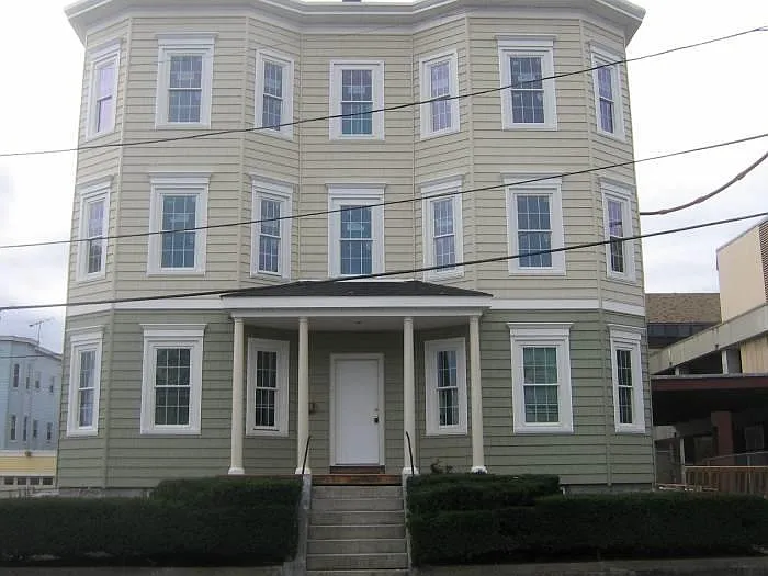 820 Merrimack St #3