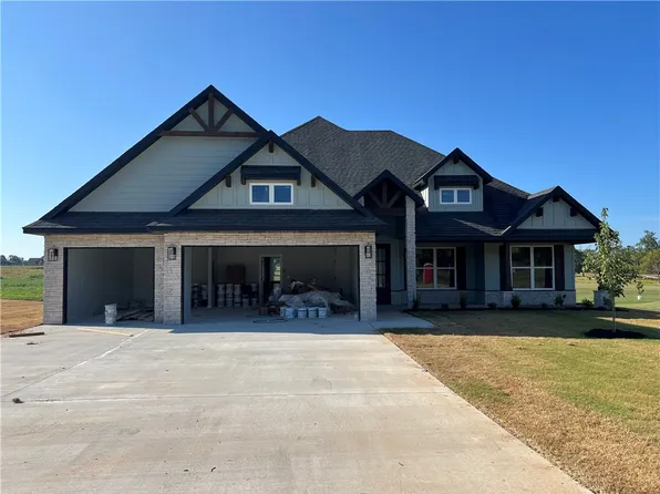 205 Jenna Ln, Gravette, AR 72736