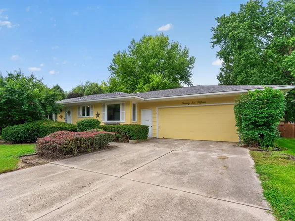2615 Hoover Ave, Ames, IA 50010