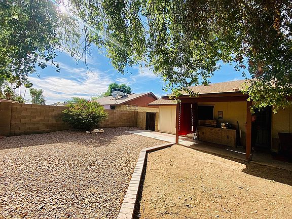 4th image of 331 E Melody Dr