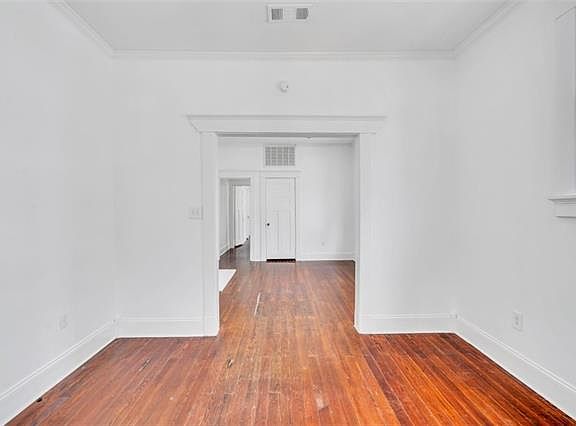5th image of 137 S Murat St