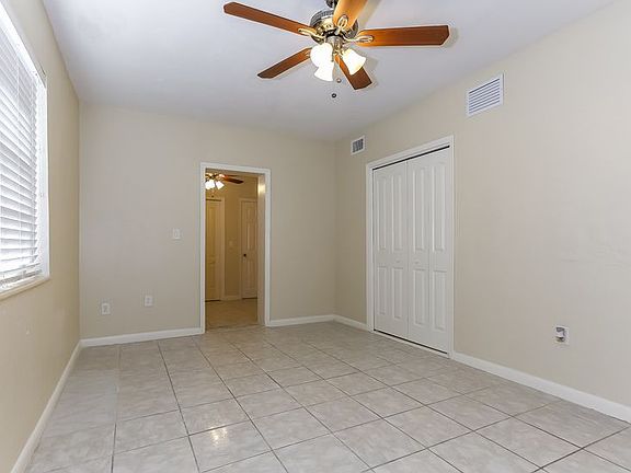 3rd image of 1575 NE 154th St