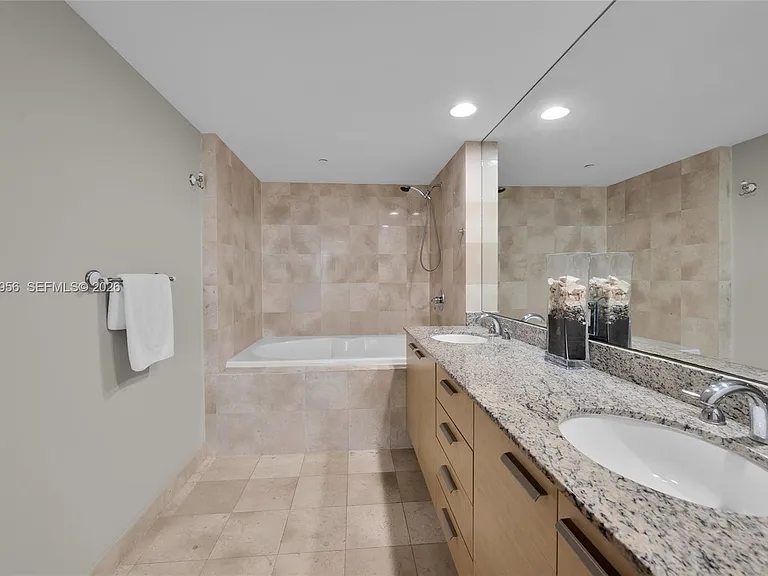 1800 S Ocean Dr #2007 — Photo 18