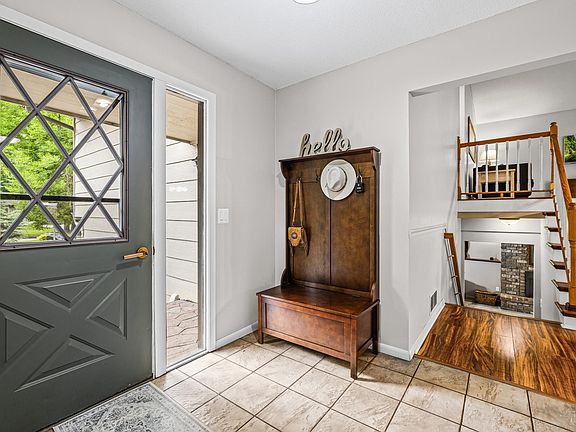 5th image of 2194 Snowshoe Ln E