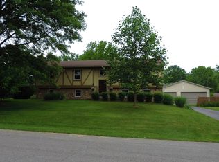 106 Briarwood Rd, Versailles, KY 40383