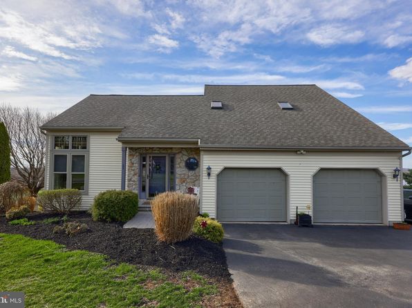 65 S Reamstown Rd, Stevens, PA 17578