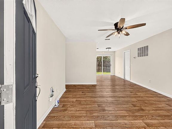4th image of 3174 SE 6TH PLACE