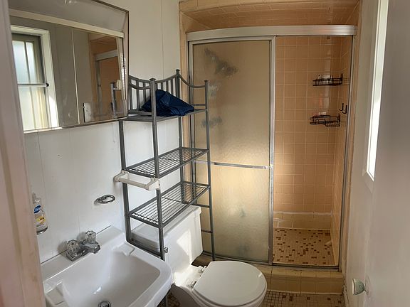 3rd image of 2304 Amalie Dr