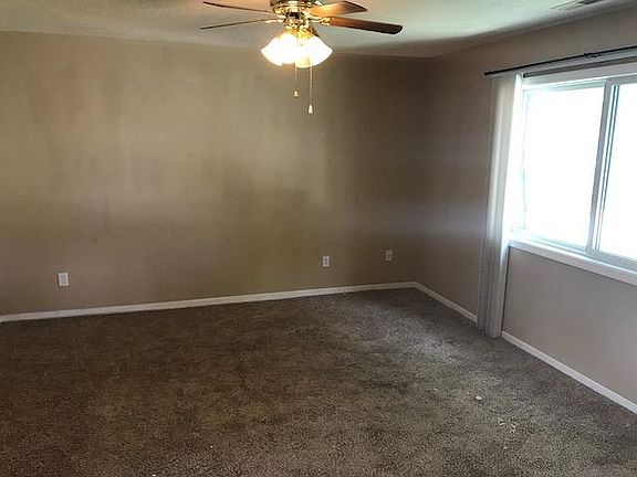 5th image of 1713 E Ave