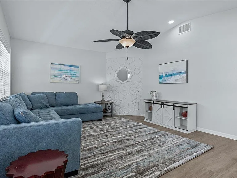 711 Bayshore Dr — Photo 10