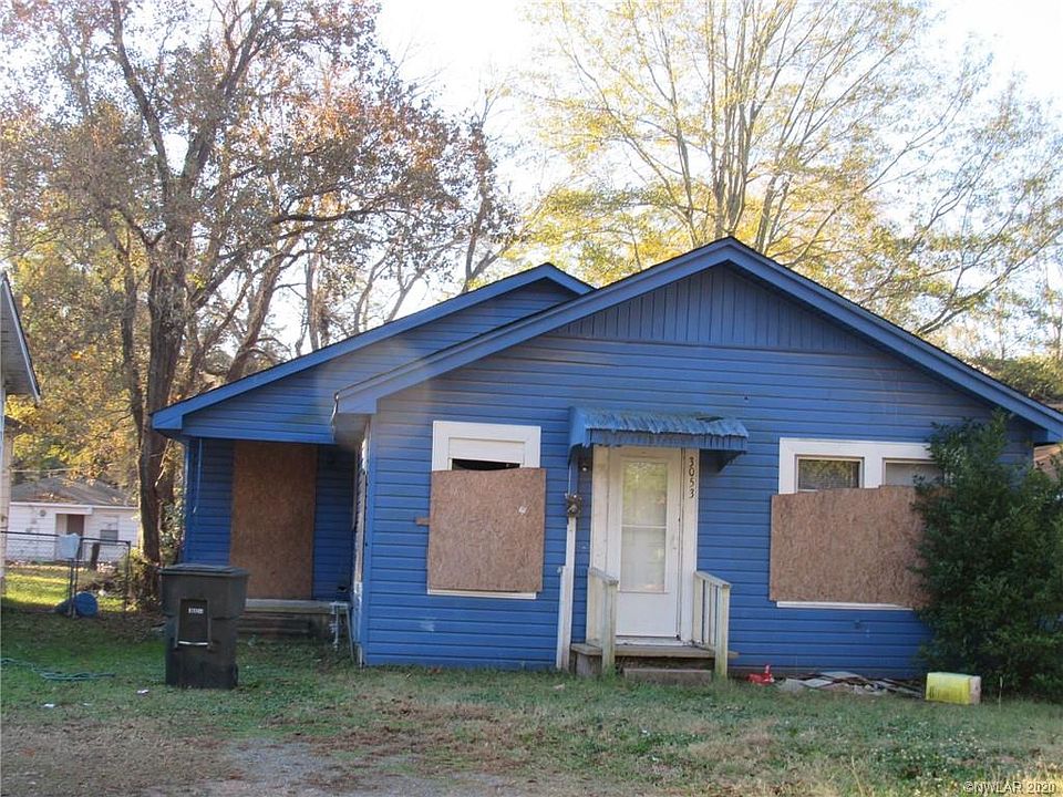 2nd image of 3053 Woodford St