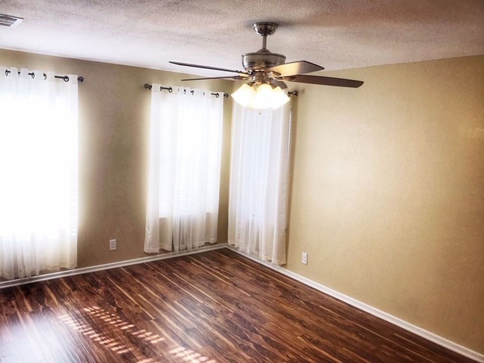 1st image of 1105 Standish St