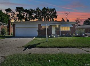 26676 Richard Dr, Warren, MI 48089