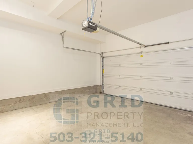 1113 SE Alika Ave — Photo 23