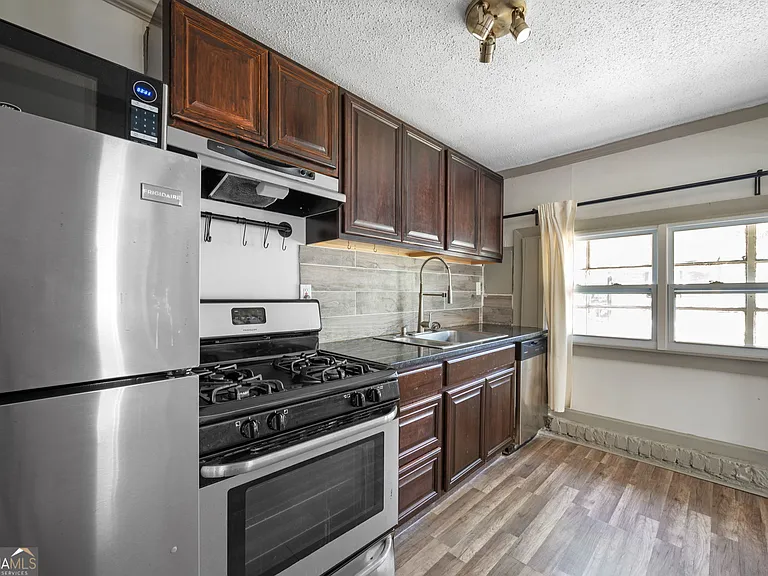 590 Glen Iris Dr NE #C — Photo 8