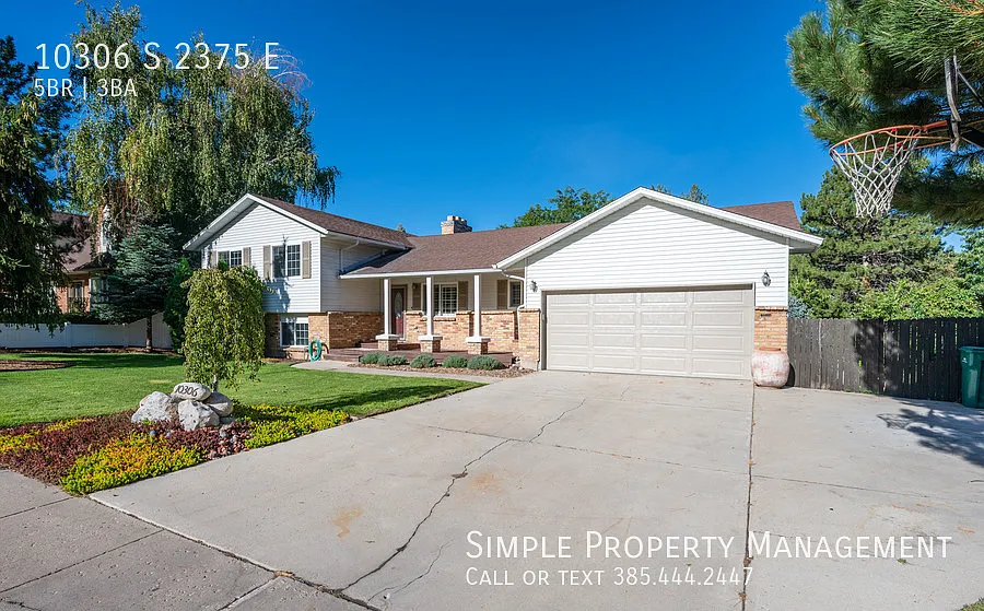 Spacious 5 BD near Dimple Dell! — Photo 3
