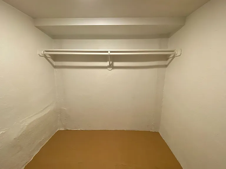 1501 West 9th Street — Photo 36