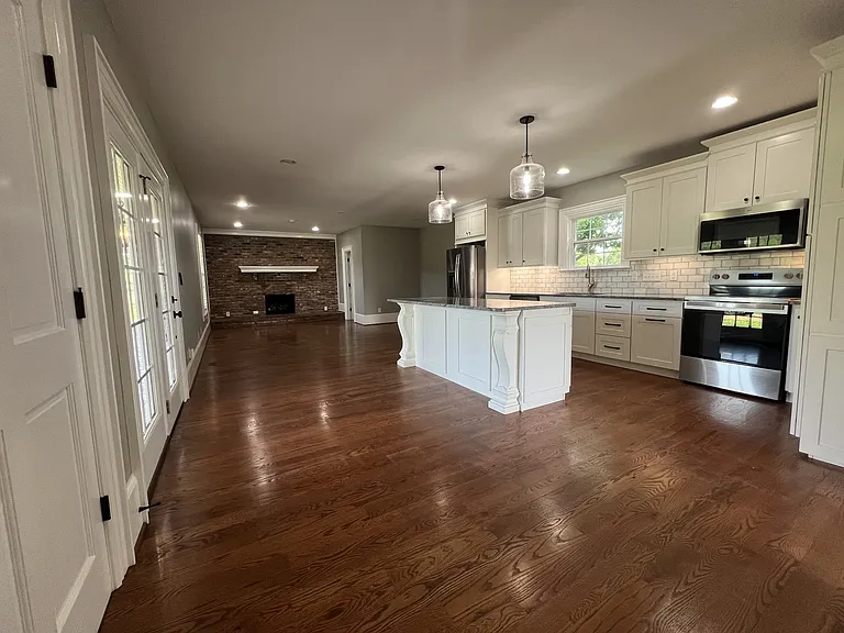 290 Kirk Ln — Photo 13
