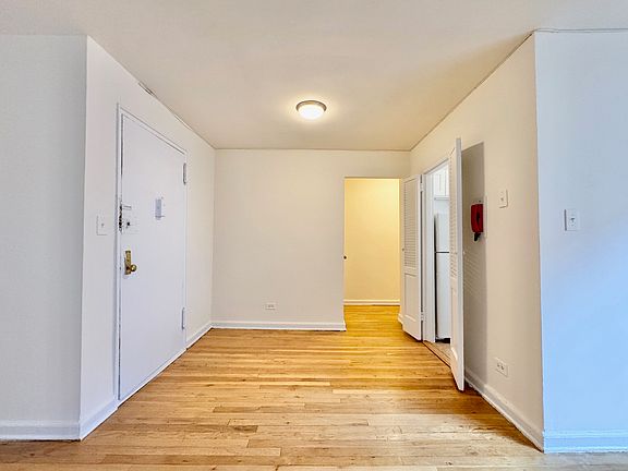 4th image of 142-19 Barclay Ave APT 5J
