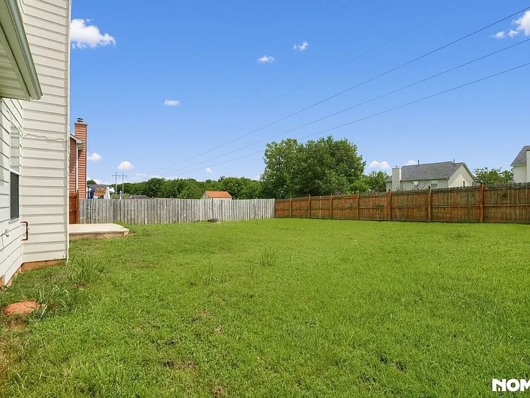 3693 Arminto Dr — Photo 35