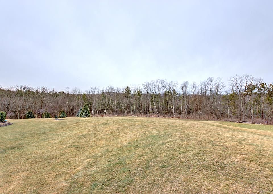 2nd image of 1606 Fieldstone St