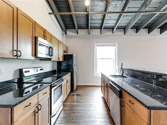 5th image of 407 S Cherry St APT 304