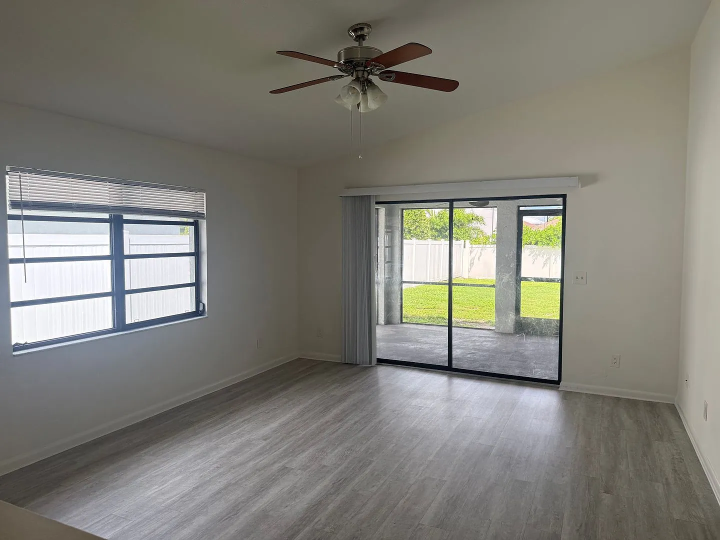 3 Bedroom Single Family Home w/ Garage - Annual Rental in Naples Park! — Photo 3