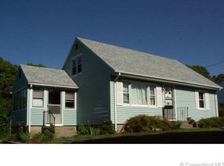 51 Division St, Groton, CT 06340