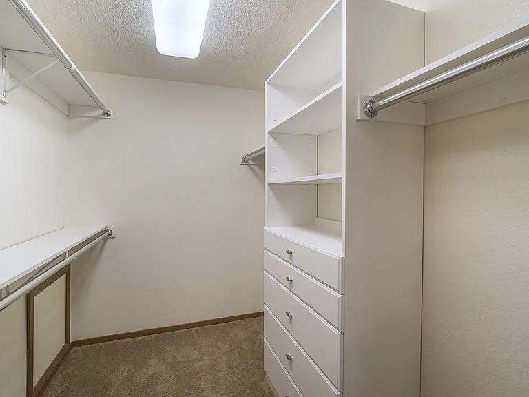 **Limited Time Special! Up to 3 Months Free Rent — Photo 28